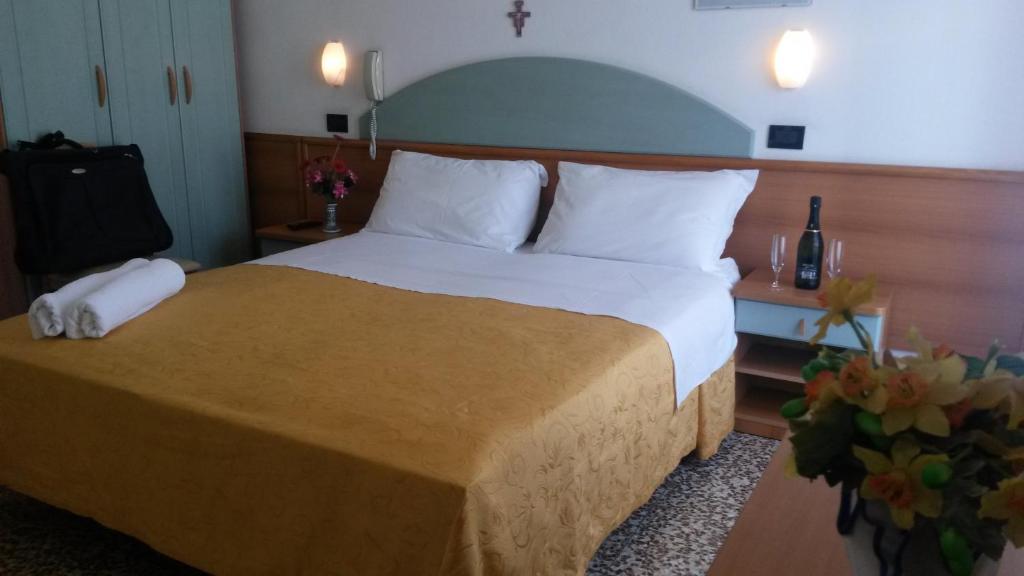 Hotel Orchidea Cesenatico Esterno foto